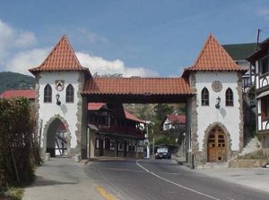 Entrada colonia tovar