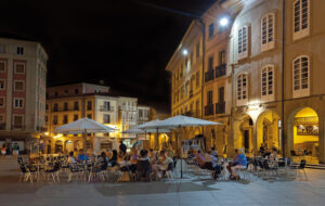 Qué ver si vas por primera vez a Avilés, dónde alojarte y en qué restaurantes comer en Avilés