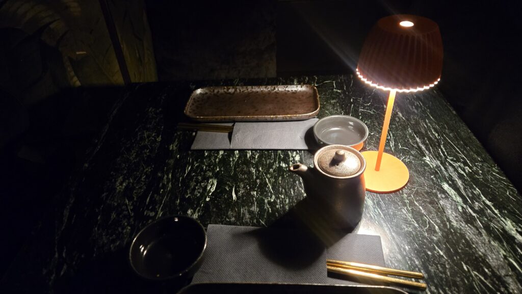 Mesa en restaurante Olivia de Santander